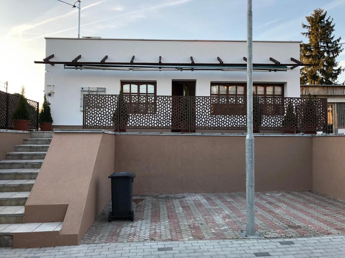 Varosi Idill Apartment Veszprem