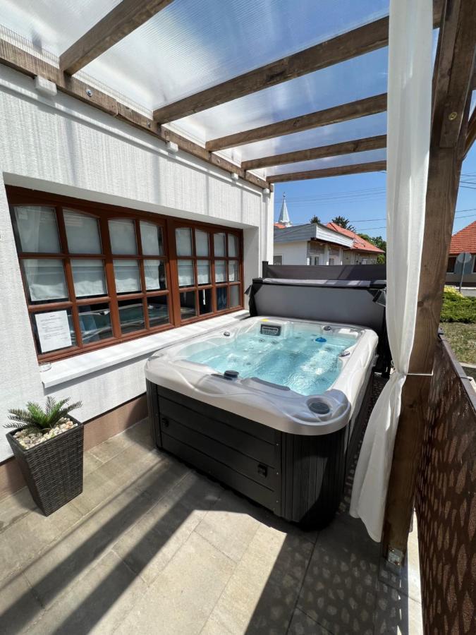 Apartment Varosi Idill *